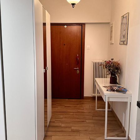 Modern Apartment In Aten Exteriör bild